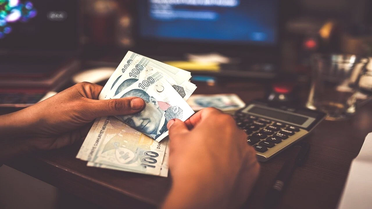 Emekliye Yeni Sistem Ekimde Meclis'e Geliyor! GETAD ile Düşük Gelirli Hanelerde Eksik Kalan Gelirin Devletten Tamamlanması Planlanıyor