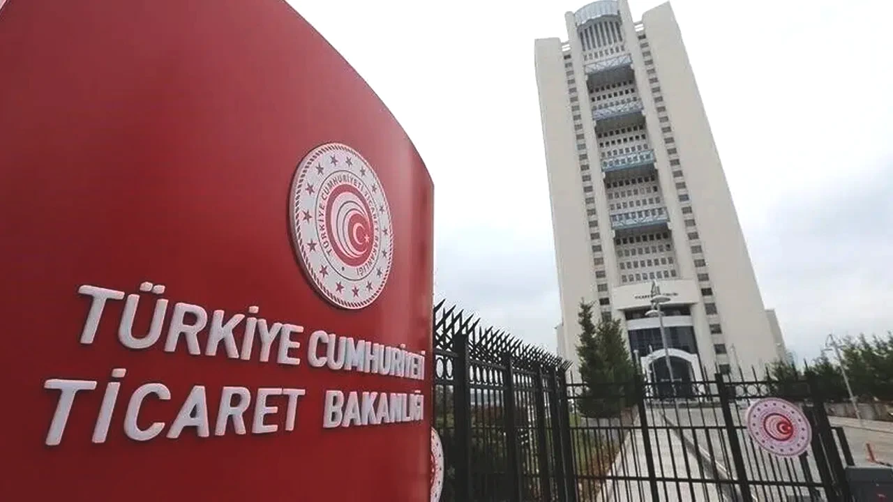 Tapuda Yeni Dönem 1 Ekim'de Başlıyor! Ev ve Arsa Satışında Güvenli Ödeme Sistemi Zorunlu Oluyor: Para Elden Verilmeyecek