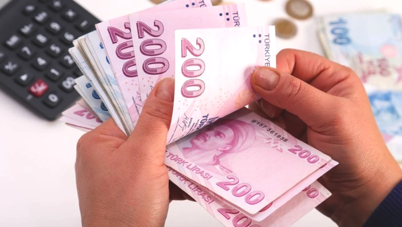 Emeklinin Ocak Zammı İçin 3 Senaryo! En Düşük Aylıkta Gözler Meclis'te