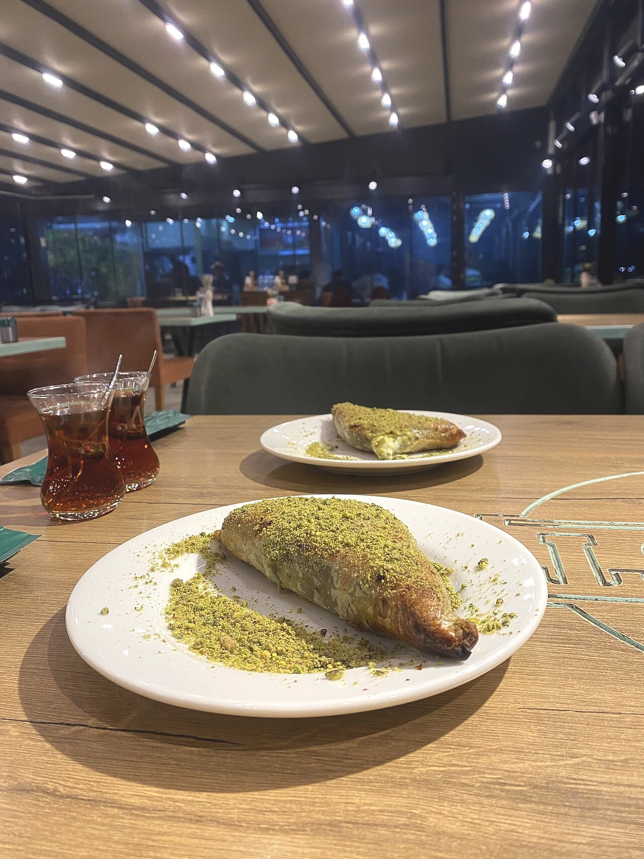 Evde Antep Usulü Katmer! Çıtırlığın Sırrı İncecik Hamurda ve Kaymakta